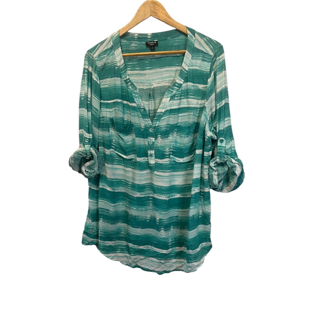 TORRID Teal & White Striped Roll Up Sleeve Lightweight Casual Top 3